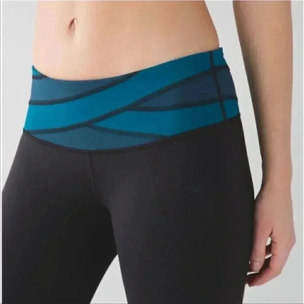 Lululemon Wunder Under Crop III Leggings Size 6 Black Tofino Teal Alberta